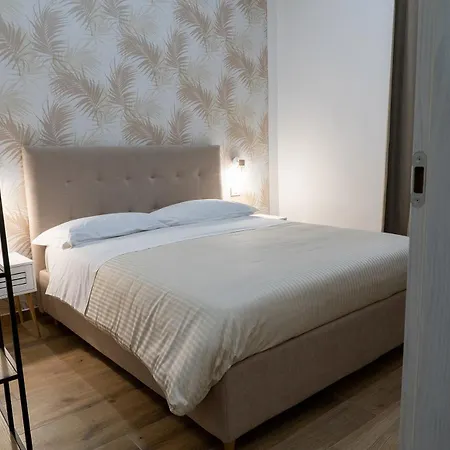 فندق مبيت وإفطار A Casa Di Edel نابولي